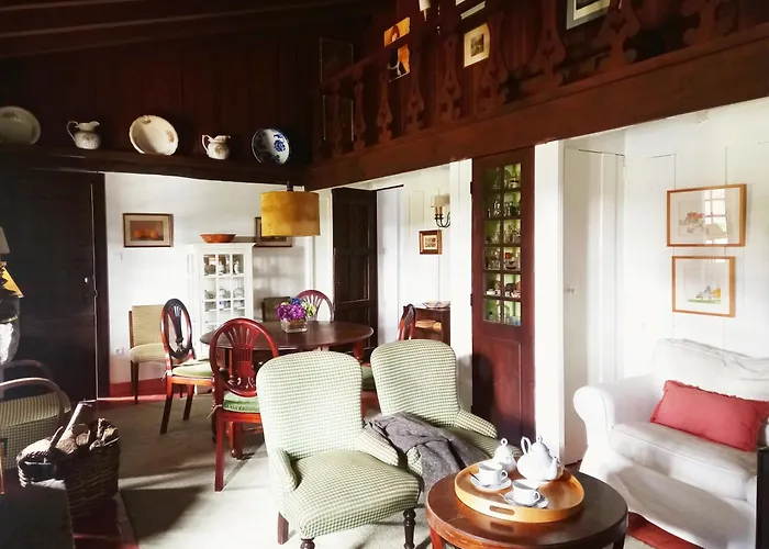 Casa Dos Pinheiros - Pinheiros Feriehus